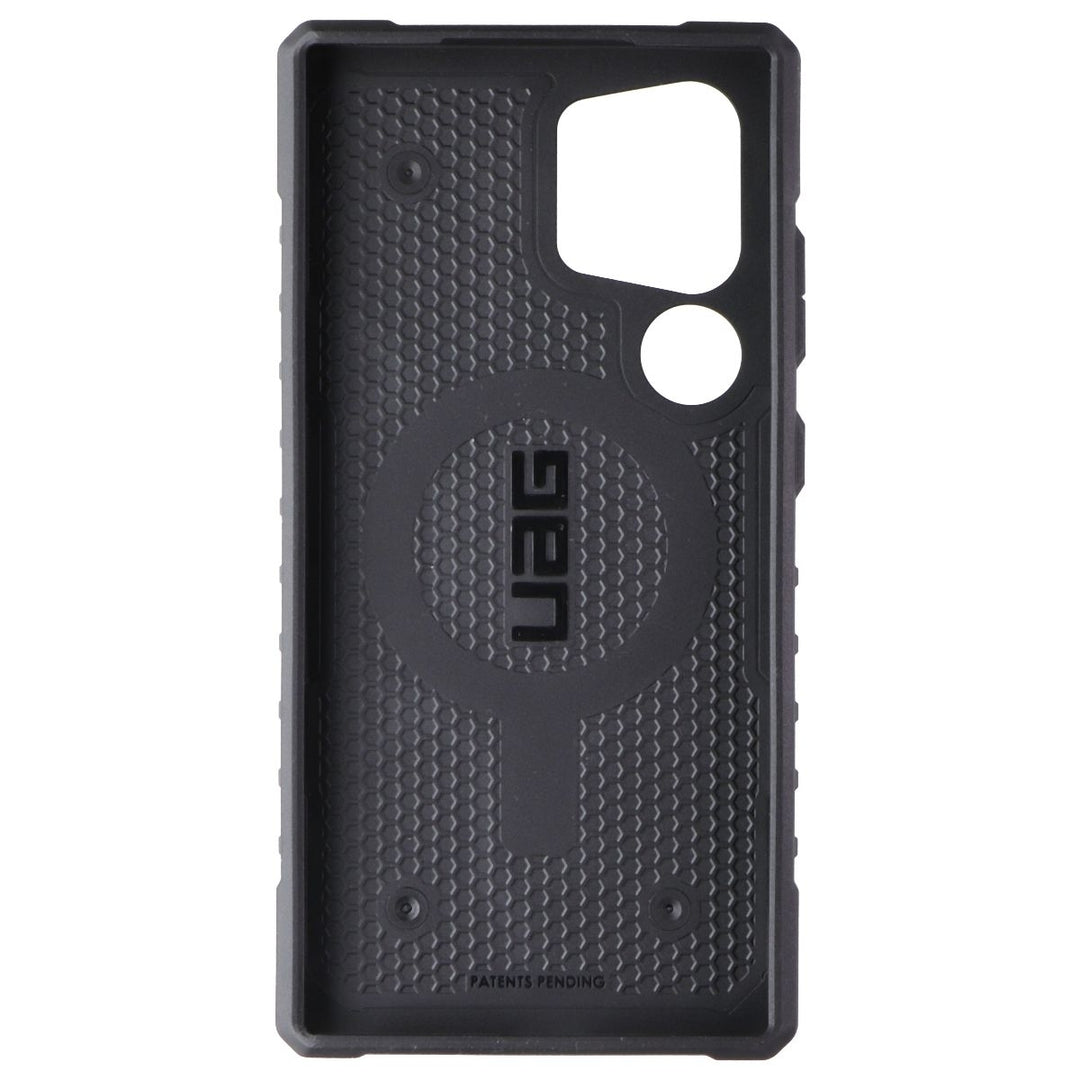 UAG Pathfinder Series Case for Samsung Galaxy S24 Ultra - Black Image 3