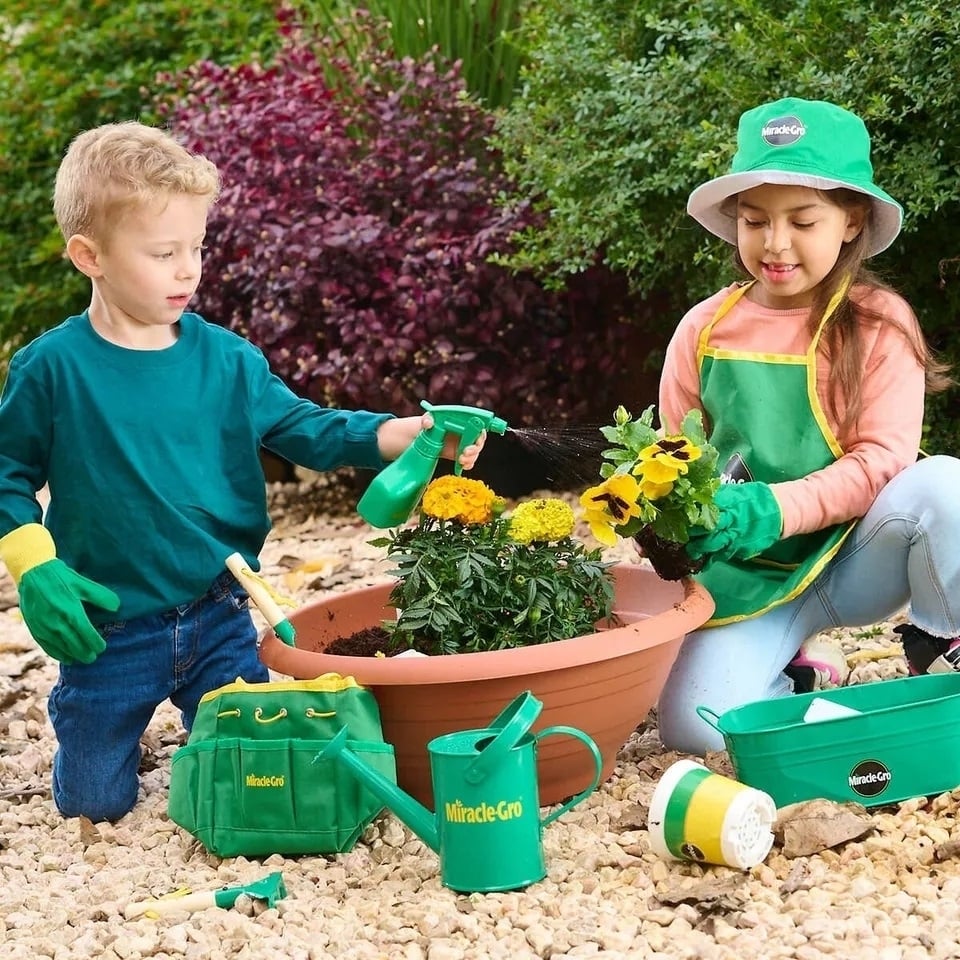 Miracle Gro Kids Garden 23 Piece Tool Set Image 4