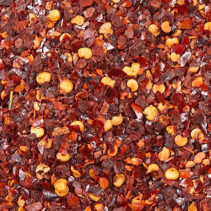 Kirkland Signature Crushed Red Pepper 10 Ounce Image 4