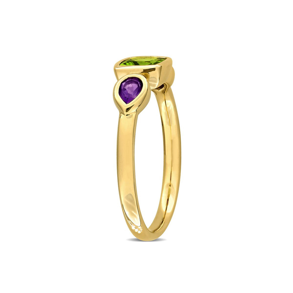 9/10 Carat (ctw) Peridot and Amethyst Ring in 10K Yellow Gold Image 2