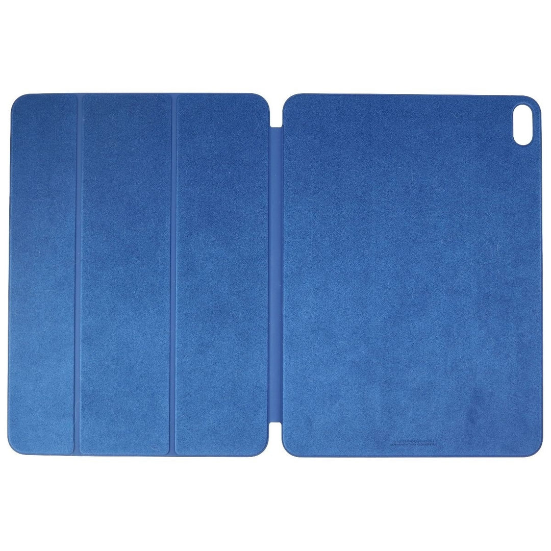 Apple Smart Folio for iPad Air (5th Gen and 4th Gen) 10.9-inch - Marine Blue Image 2