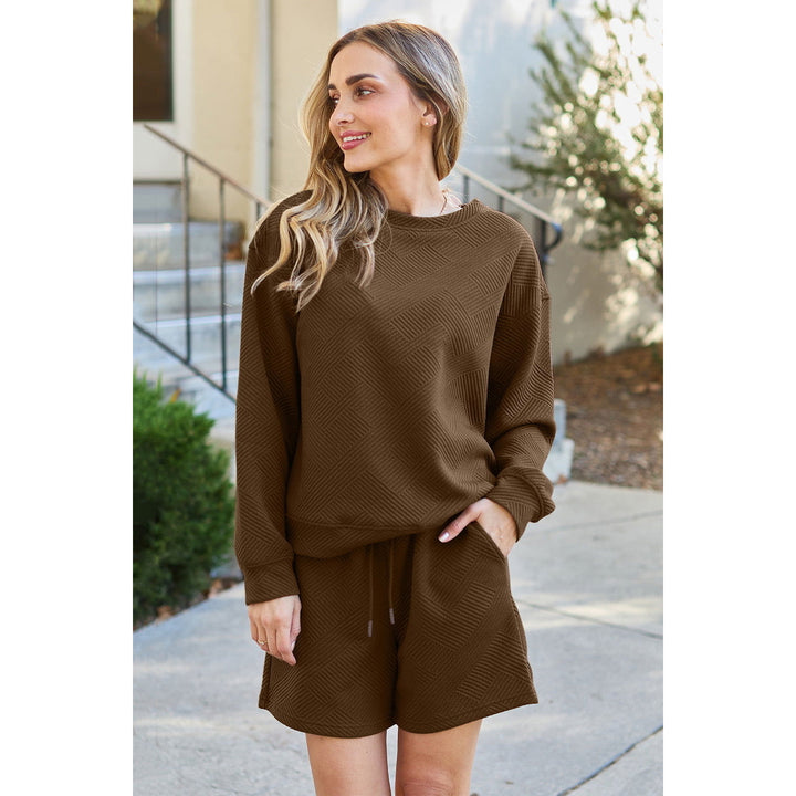 Double full-size textured long-sleeved top and drawstring shorts suit Image 8