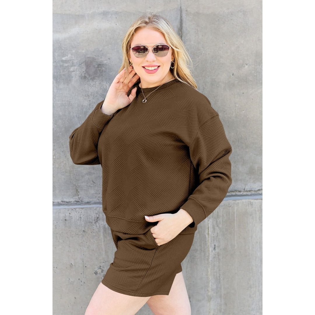 Double full-size textured long-sleeved top and drawstring shorts suit Image 10