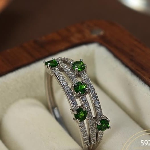 diopside gemstone ring inlaid with 925 silver index finger ring womens light luxury and high-end feel Image 2