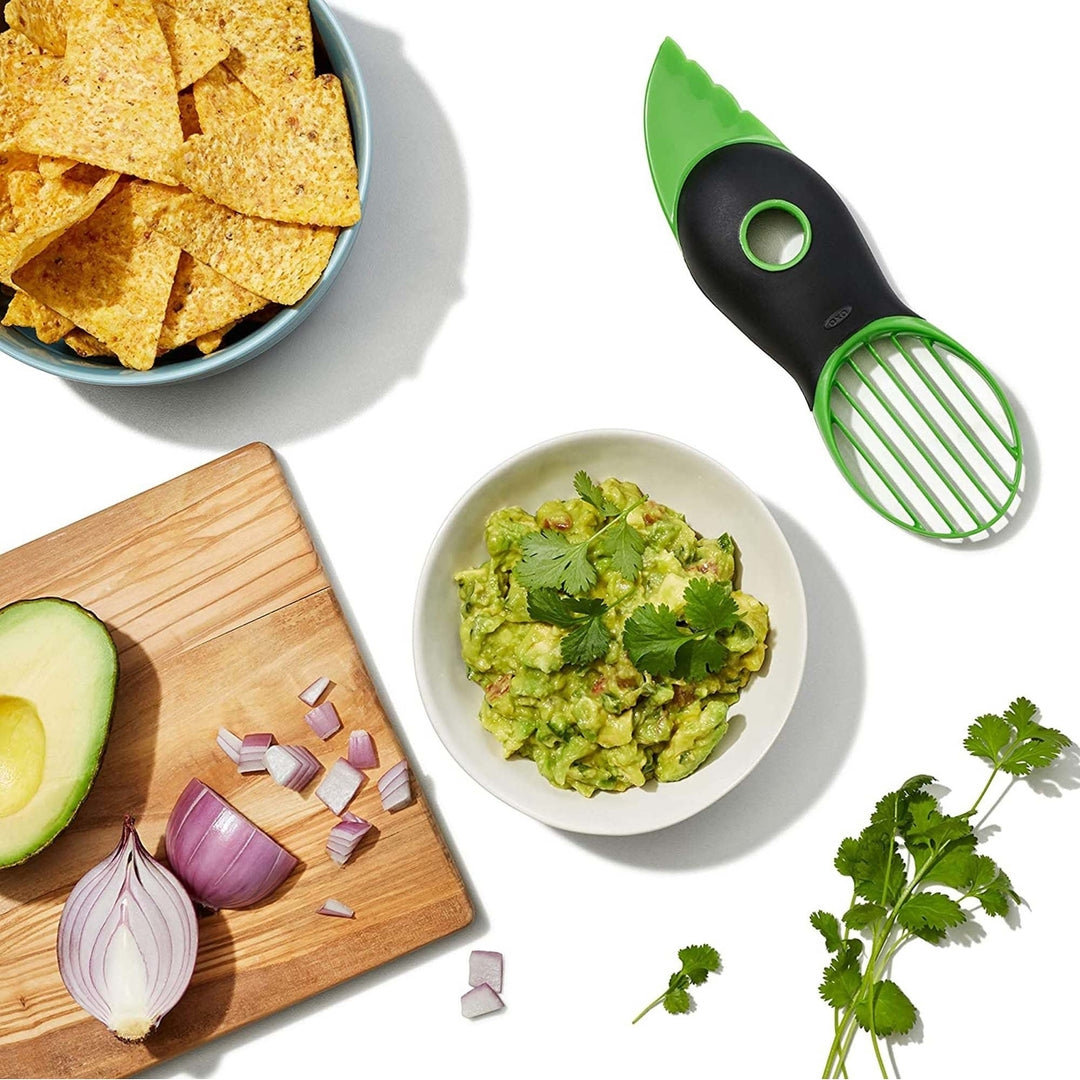 3-in-1 Avocado Slicer Image 9