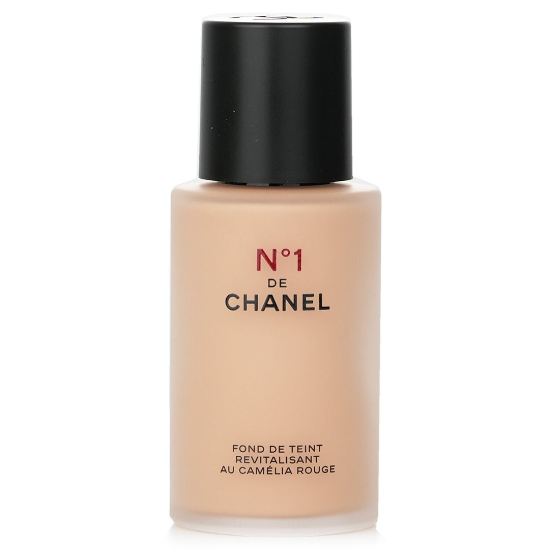 Chanel N?1 De Chanel Red Camellia Revitalizing Foundation - B10 30ml/1oz Image 4