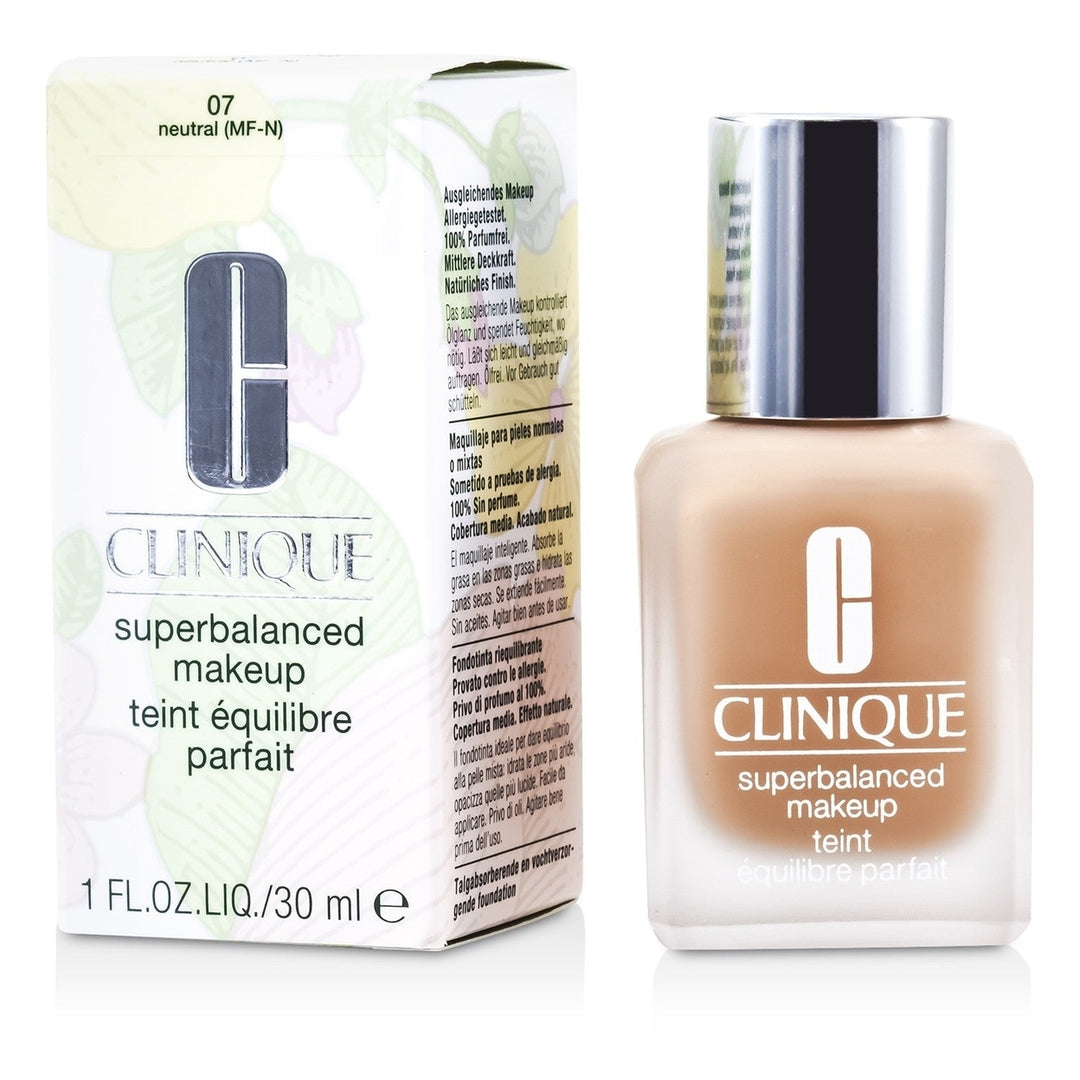 Clinique Superbalanced MakeUp - No. 01 / CN 13.5 Petal 30ml/1oz Image 9