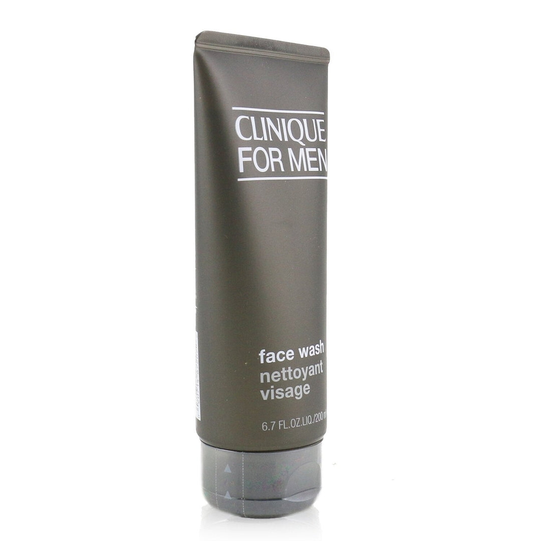 Clinique Men Face Wash (For Normal to Dry Skin) 200ml/6.7oz Image 2