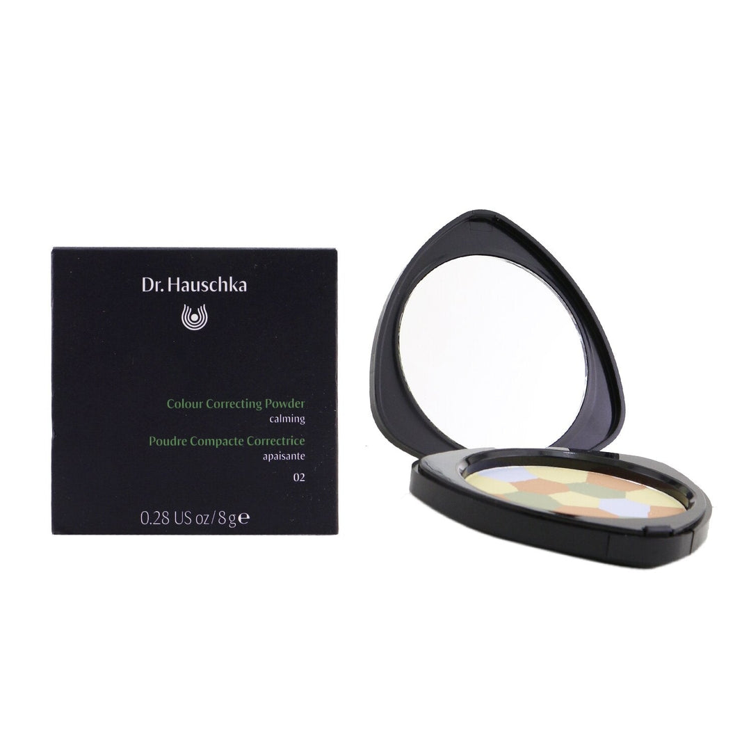 Dr. Hauschka Colour Correcting Powder - 00 Translucent 8g/0.28oz Image 4