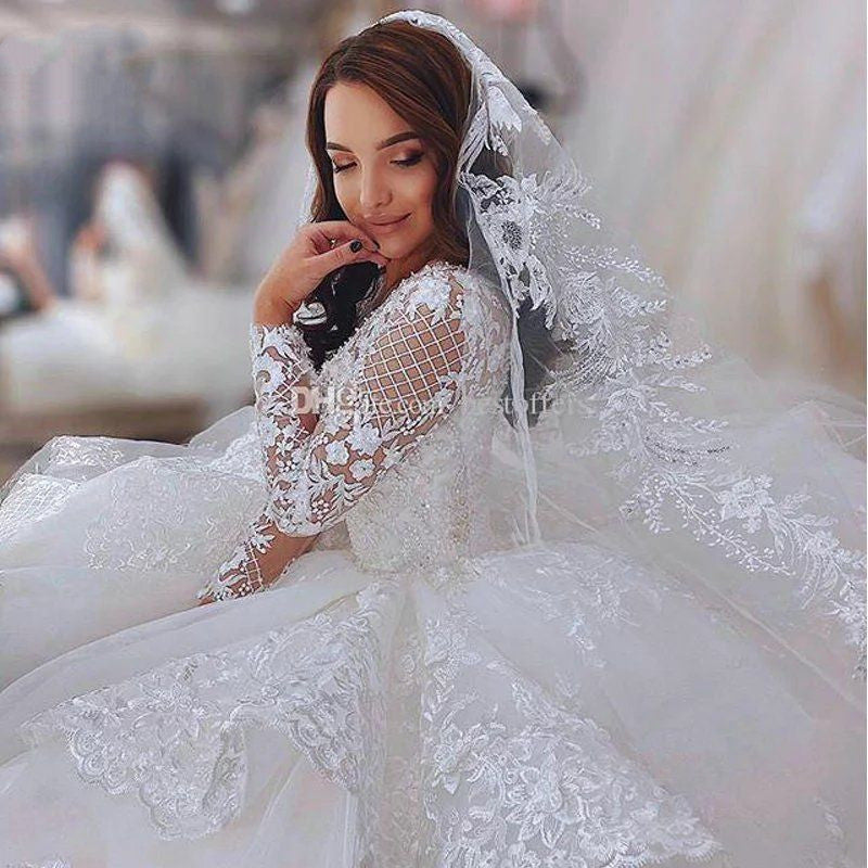 Bridal Off-shoulder Fashion Lace Wedding Dress Trailing Image 4