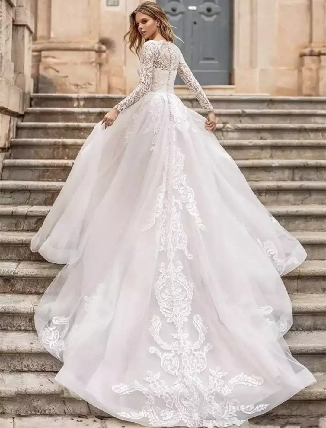 Long Sleeve Exquisite Wedding Dress Image 3