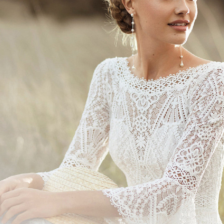 Womens Long-sleeved Wedding Dress Image 4