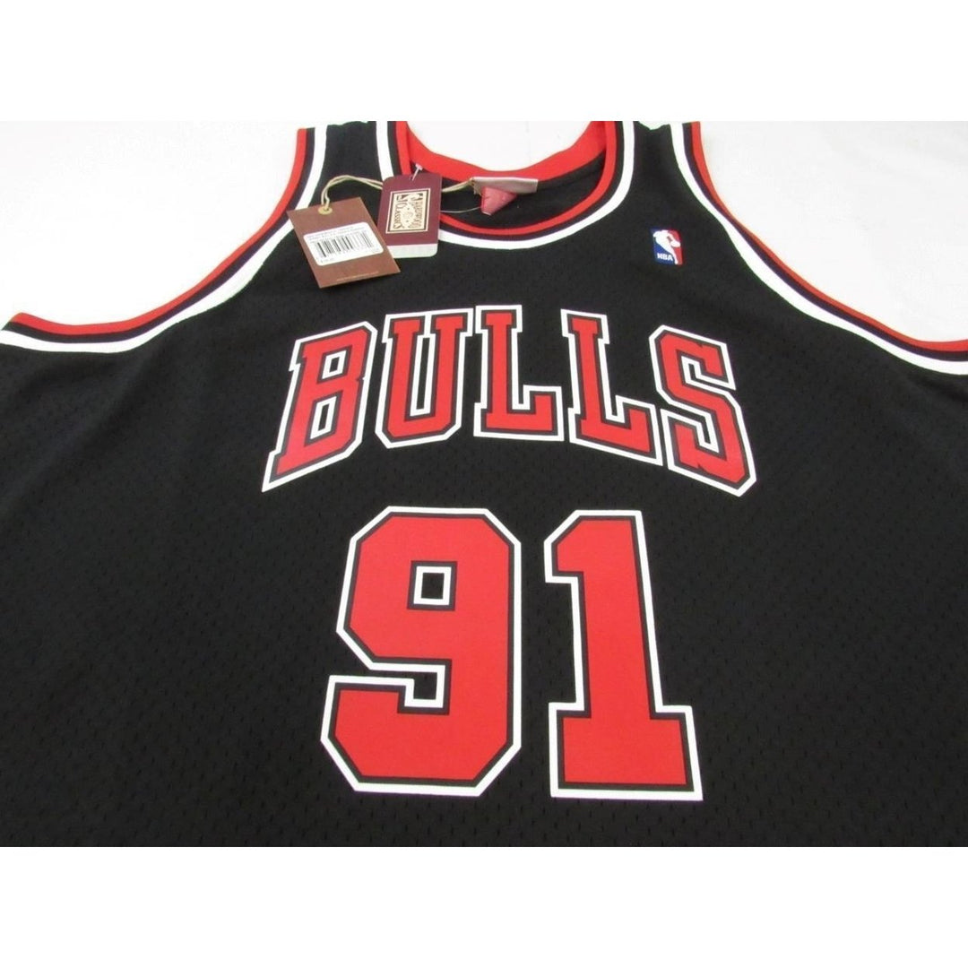 1997-98 Dennis Rodman 91 Bulls Mens 2XL MitchellandNess Swingman Jersey 130 Image 2