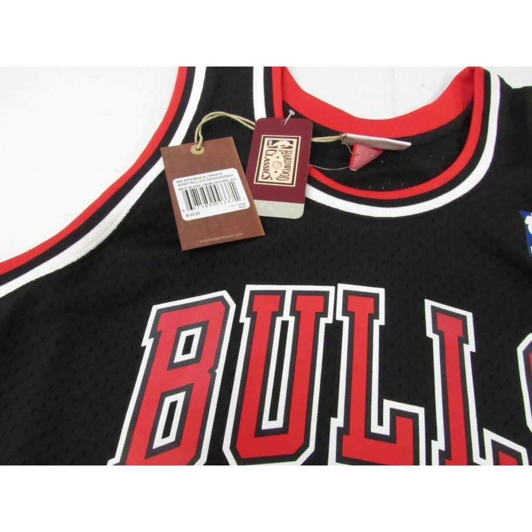 1997-98 Dennis Rodman 91 Bulls Mens 2XL MitchellandNess Swingman Jersey 130 Image 3