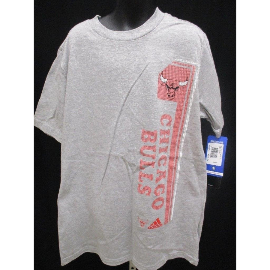 Chicago Bulls Youth Size M Medium 10/12 Gray Adidas Shirt MSRP 20 Image 1