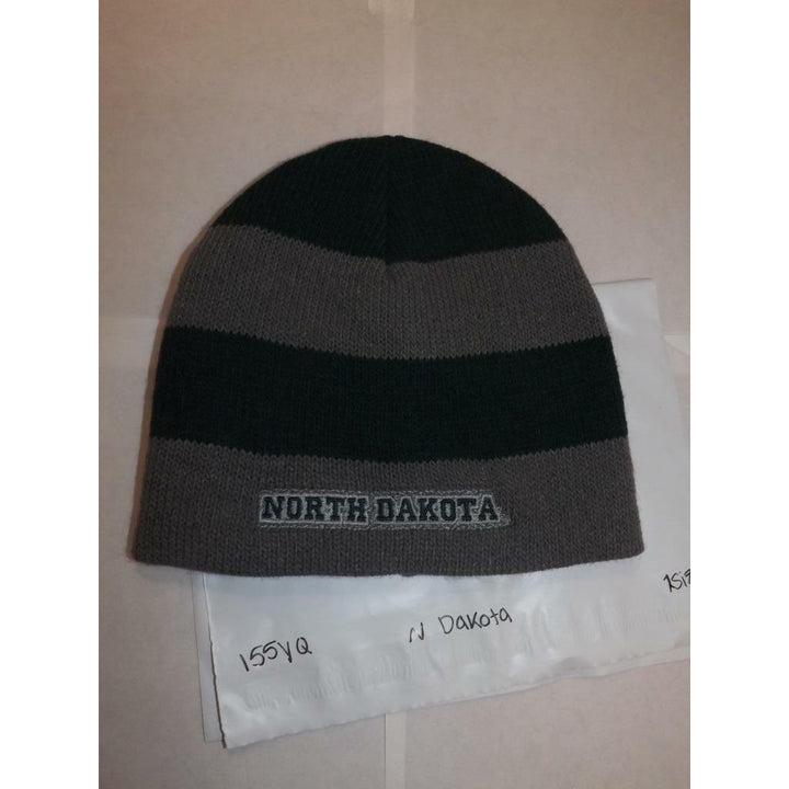 North Darkota Mens Adult Size OSFA Gray Green Striped Beanie Hat Image 3