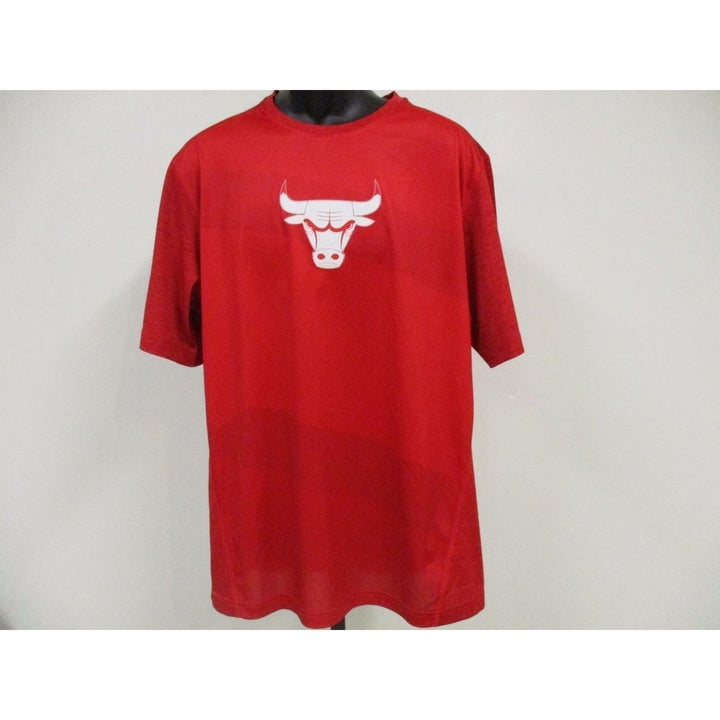 NBA Chicago Bulls MENS Size LARGE L Majestic Coolbase Performance Shirt Image 2