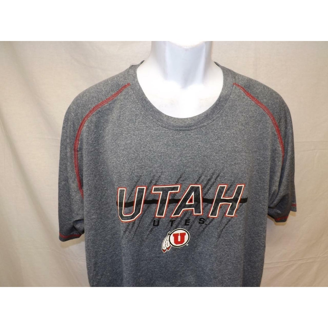 Utah Utes Mens Size XL XLarge 46/48 Performance Polyester Gray Shirt Image 3