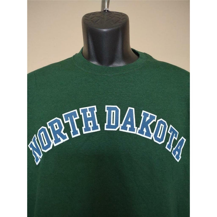 North Dakota Fighting Hawks Mens Size Medium Green Shirt Image 2