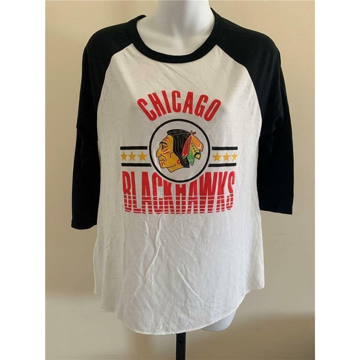 Chicago Blackhawks Womens Size M White Mitchell and Ness Shirt Image 1