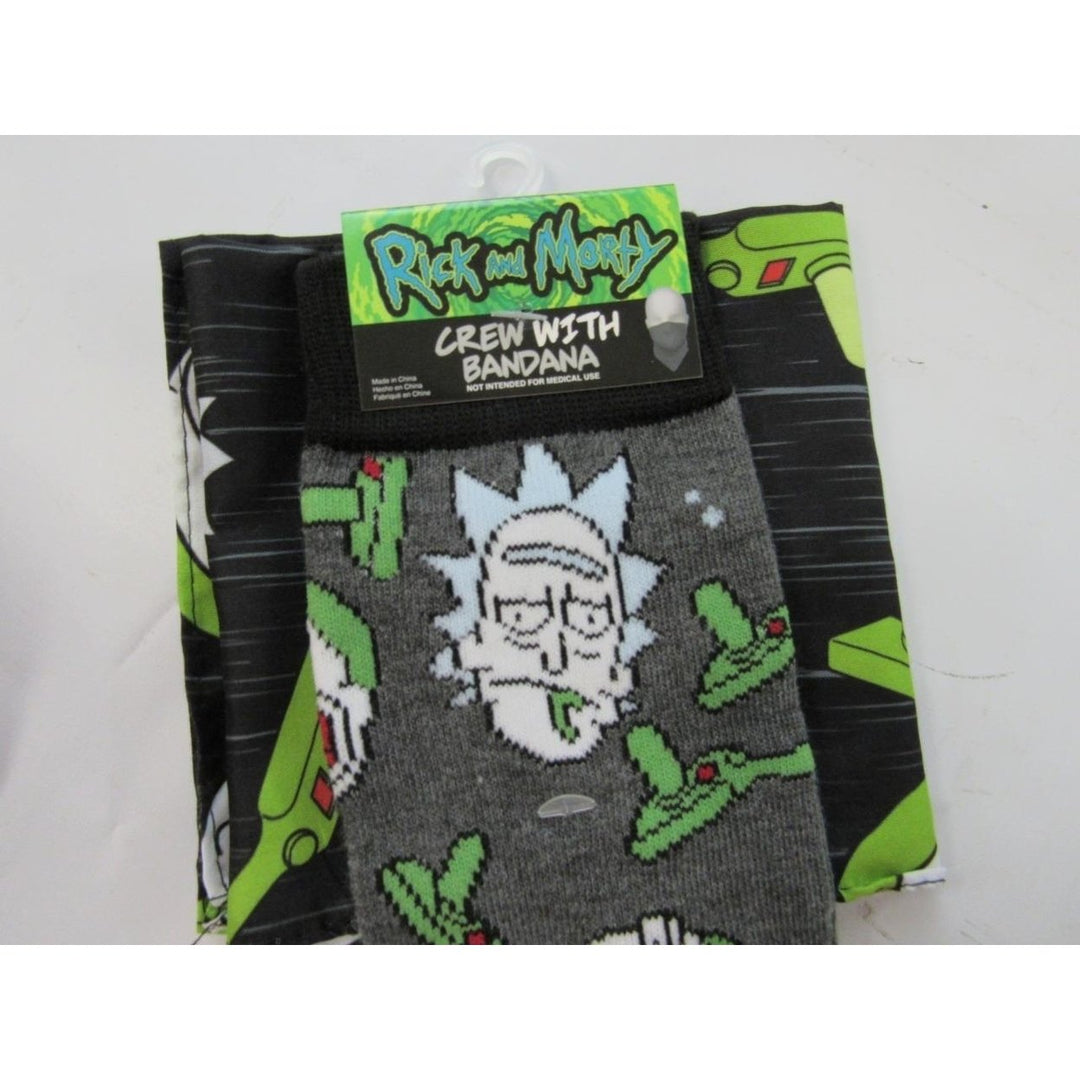 Rick and Morty Mens Sizes 6-12 OSFA Crew Socks and Bandana Image 3