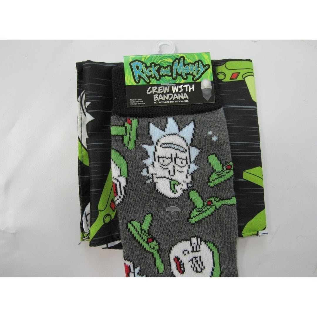 Rick and Morty Mens Sizes 6-12 OSFA Crew Socks and Bandana Image 4