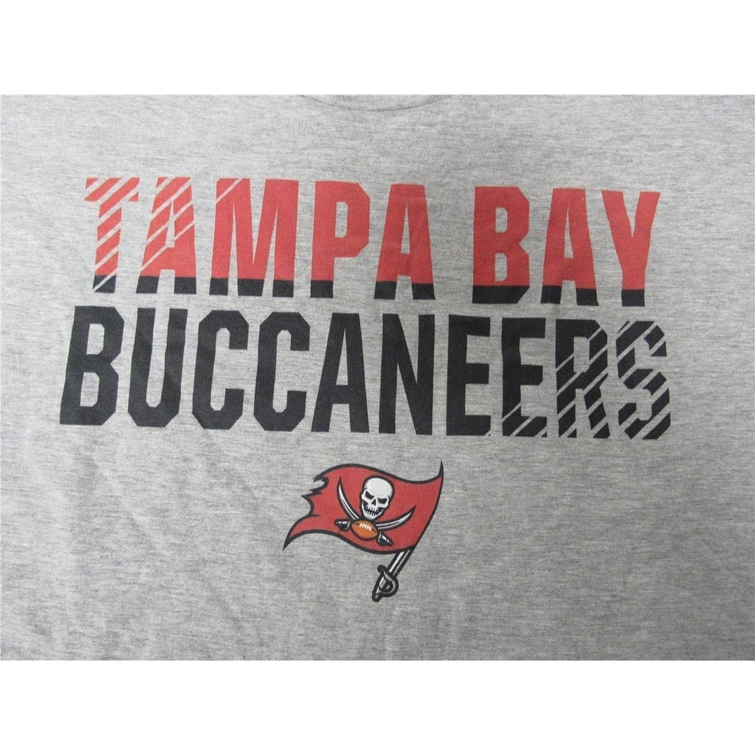 Tampa Bay Buccaneers Mens Size XL Heathered Light Gray Shirt Image 3