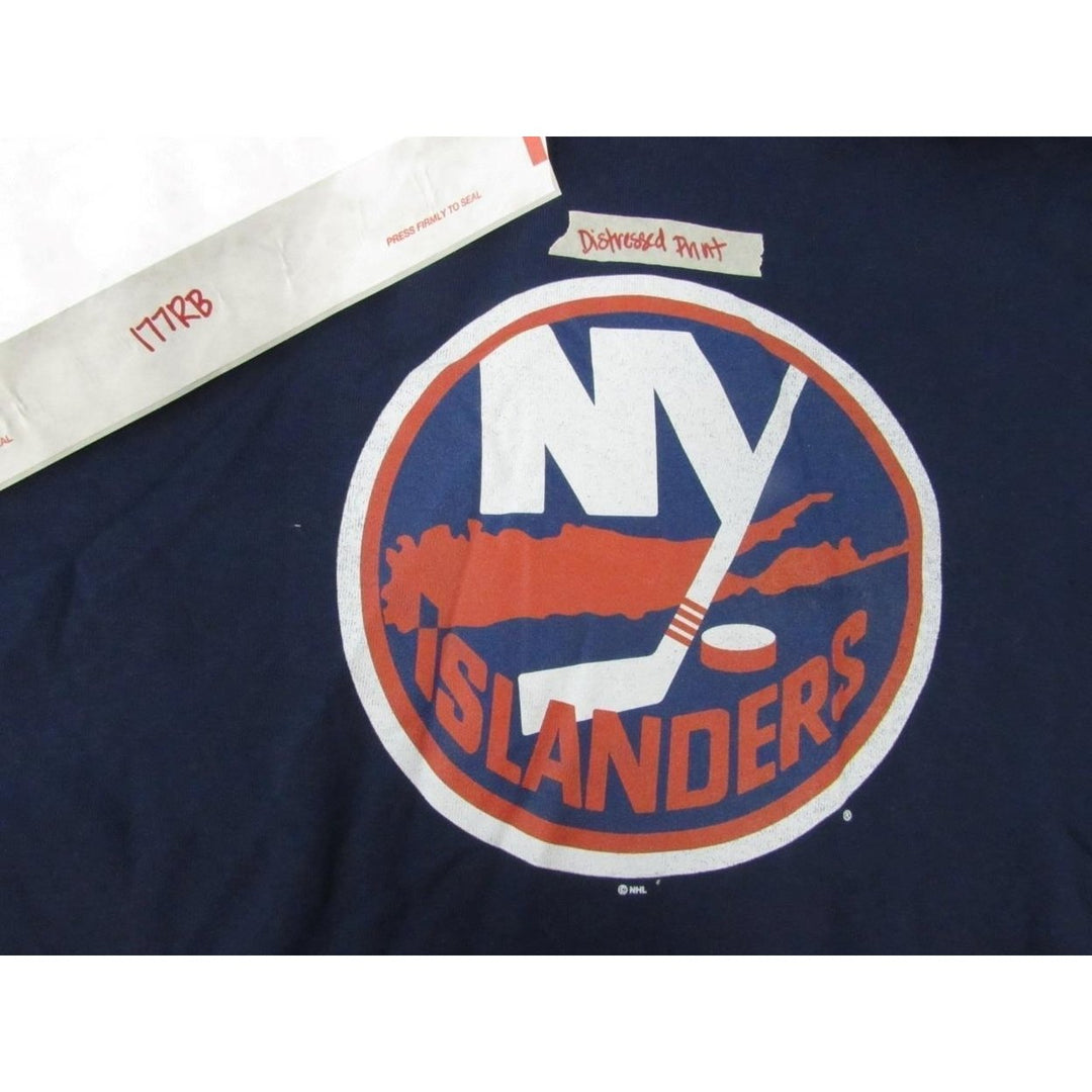 York Islanders Mens Size 4XL 4XLarge Blue Distressed Hoodie Image 4