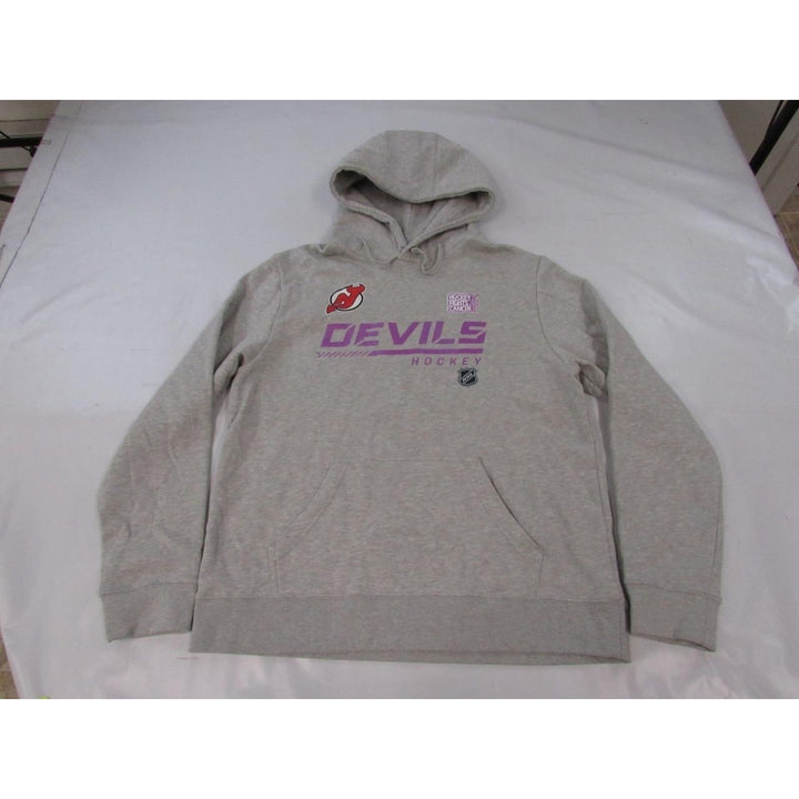 Jersey Devils "Hockey Fights Cancer" Mens Size L Light Gray Hoodie Image 1