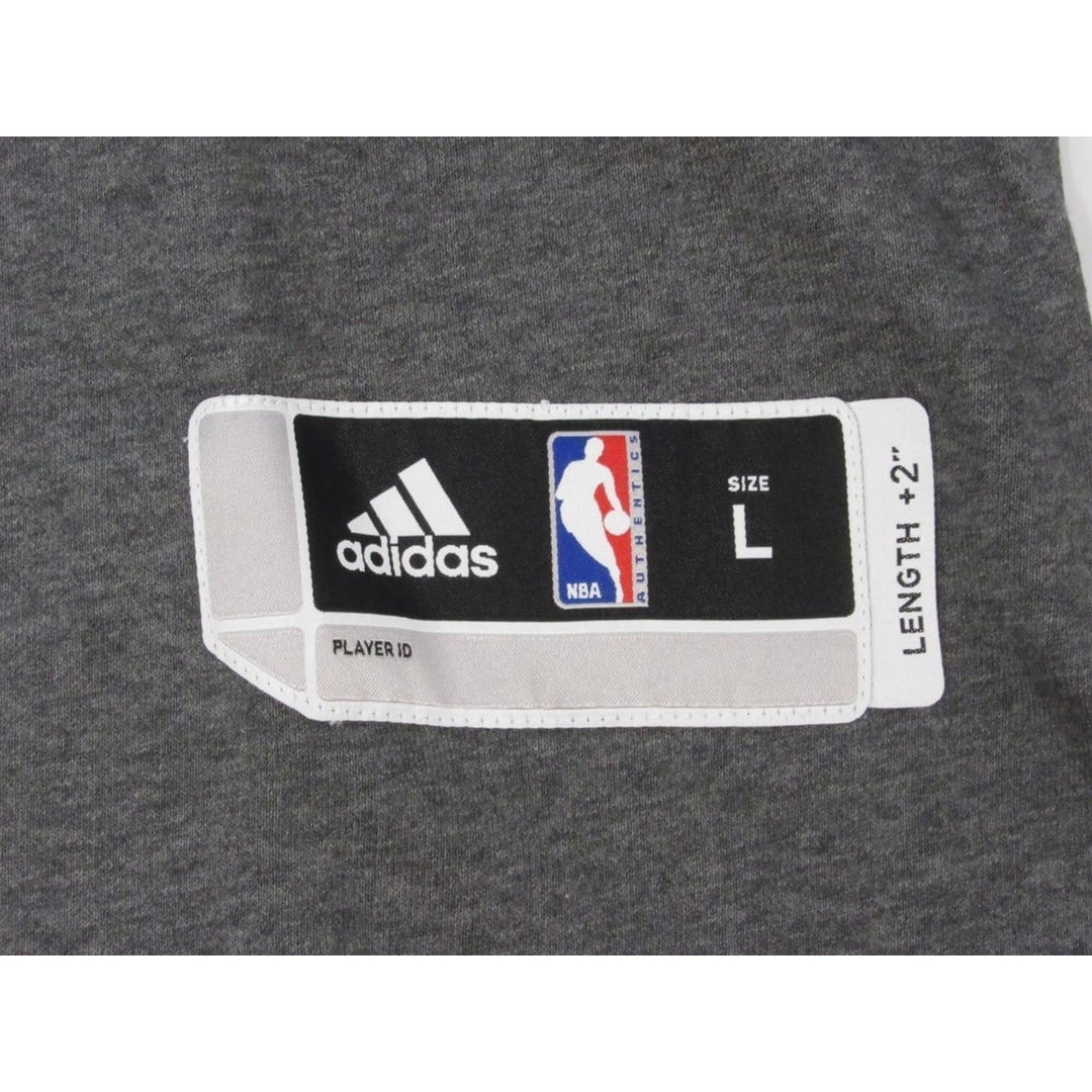 San Antonio Spurs Mens Size L+2 Large+2 Adidas Gray V-neck Sweat Shirt Image 4