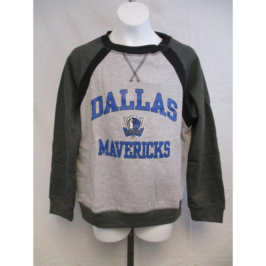 Dallas Mavericks Youth Size M Medium Gray Sweatshirt MSRP 38 Image 1