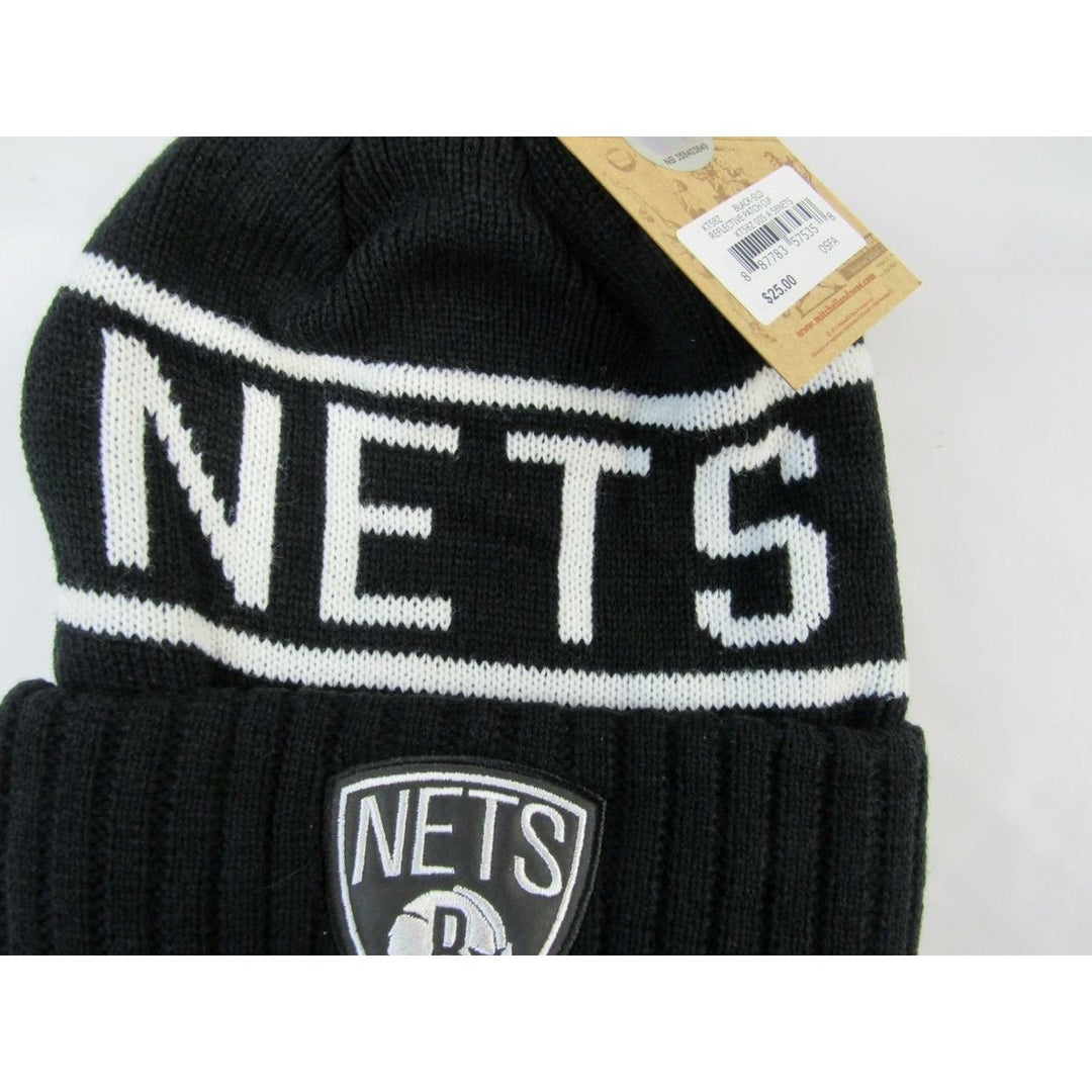 Brooklyn Nets Mens OSFA Mitchell and Ness Reflective Cuffed Thick Knit Beanie 25 Image 4