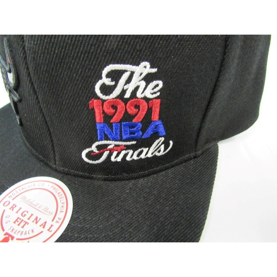 1991 Finals Chicago Bulls Mitchell and Ness Mens Size OSFA Snapback Flatbrim Hat Image 3