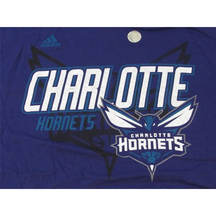 Charlotte Hornets Mens Size XL XLarge Adidas Purple Shirt Image 3