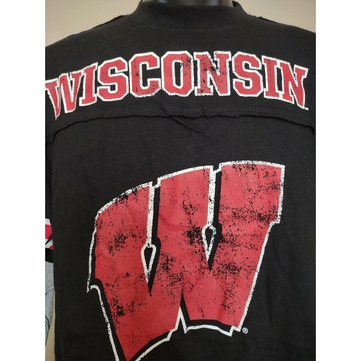 Wisconsin Badgers Mens Size M Medium Black Longsleeve Shirt Image 2