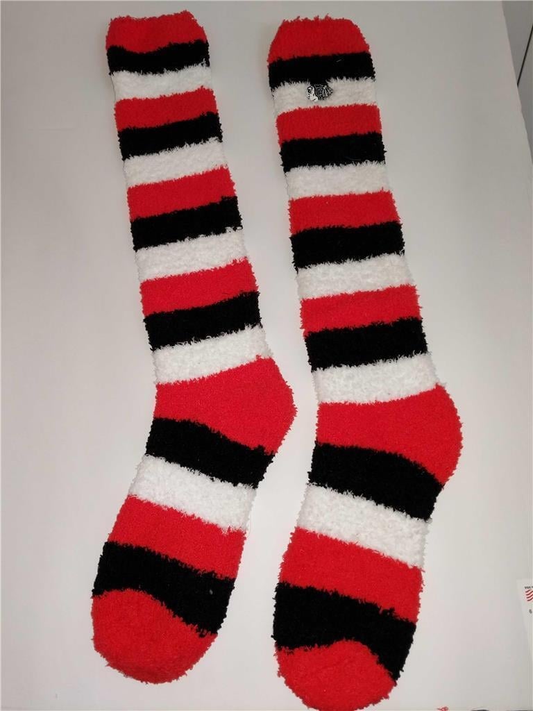 Chicago Blackhawks Mens Size Medium M Sizes 5-10 Long Comfy Soft Socks 15 Image 1