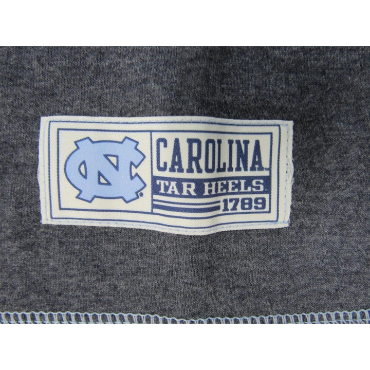 University of North Carolina Mens Size L Large Heathered Navy Blue Shirt Image 4