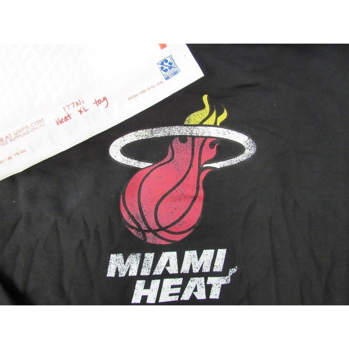 Miami Heat Mens Size XL XLarge Black Distressed Hoodie Image 4