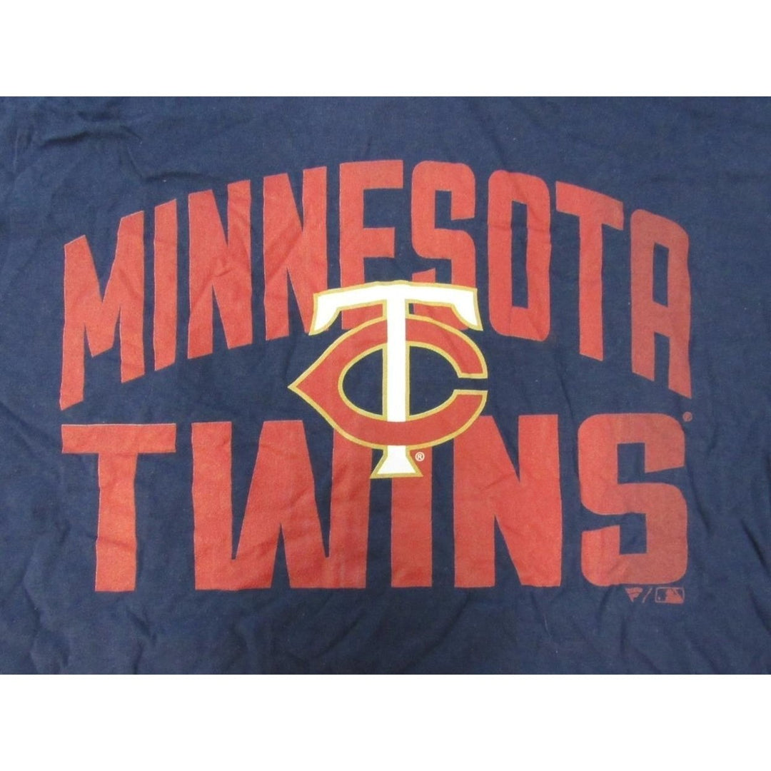 Minnesota Twins Mens Size L Large Navy Blue Shirt w/ distressed print Image 3