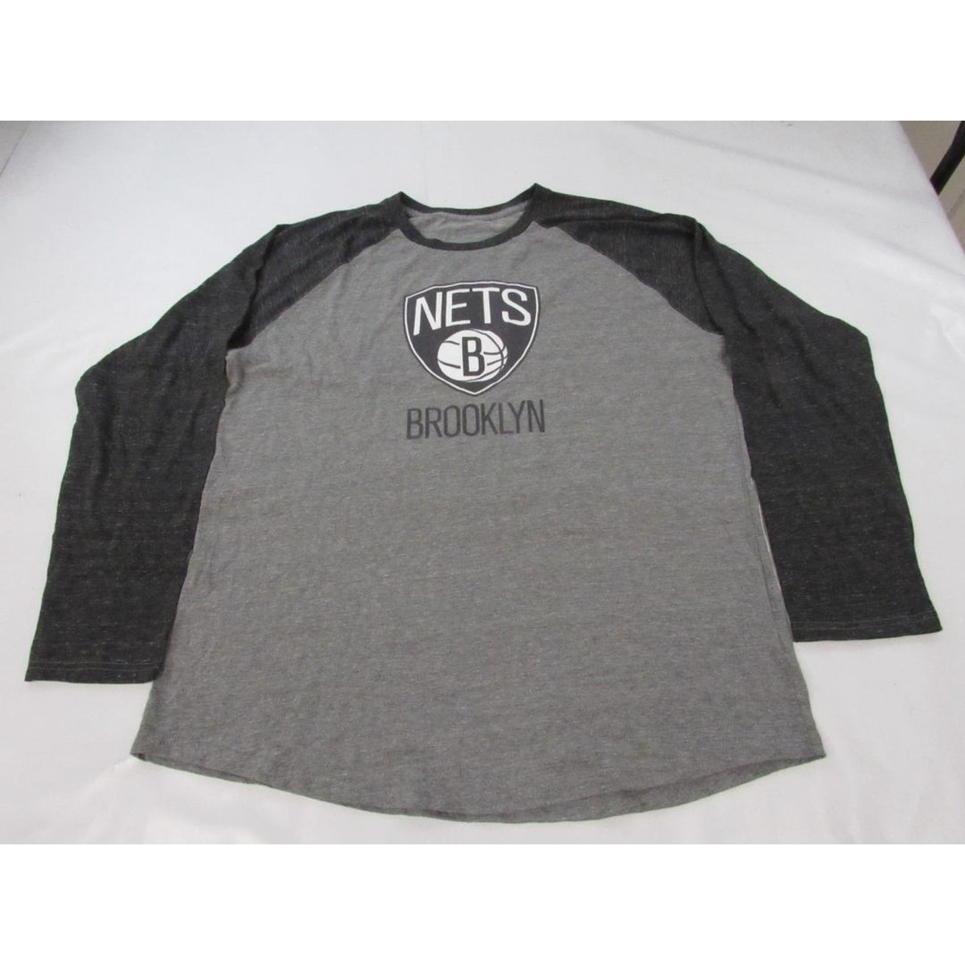 Brooklyn Nets Mens Size 2XL 2XLarge Heather Gray Long Sleeve Shirt Image 1