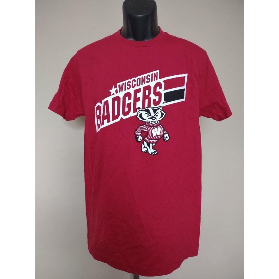 Wisconsin Badgers Mens Size M Medium Red Shirt Image 1