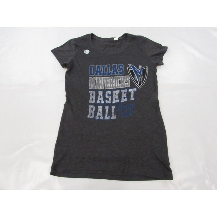 Dallas Mavericks EST 1980 Womens Size M Medium Dark Gray Shirt Image 2