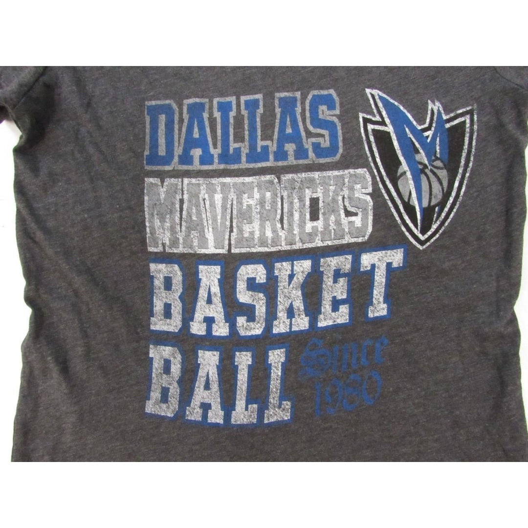 Dallas Mavericks EST 1980 Womens Size M Medium Dark Gray Shirt Image 4