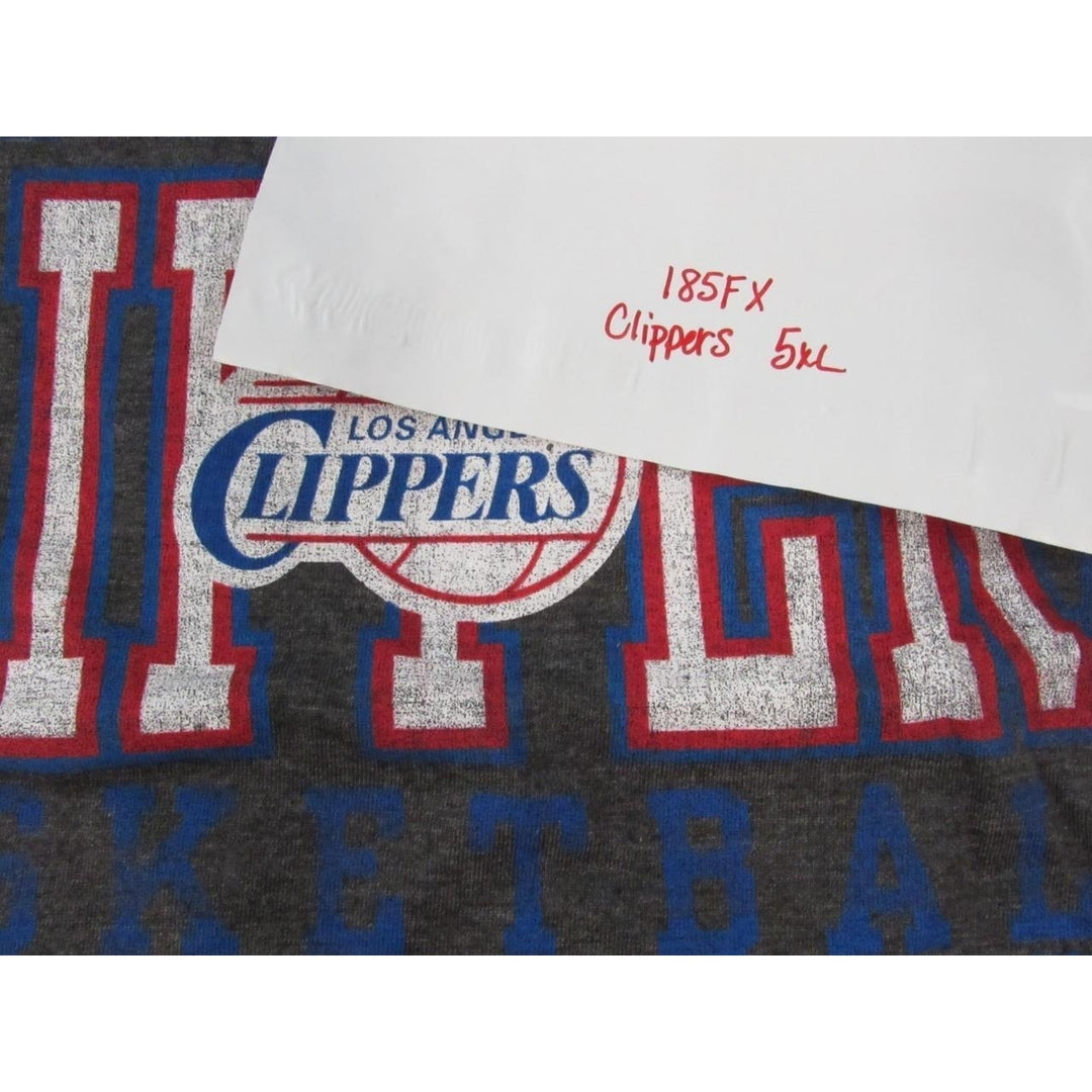 Los Angeles Clippers Mens Size 5XL Majestic Gray Distressed Shirt Image 4