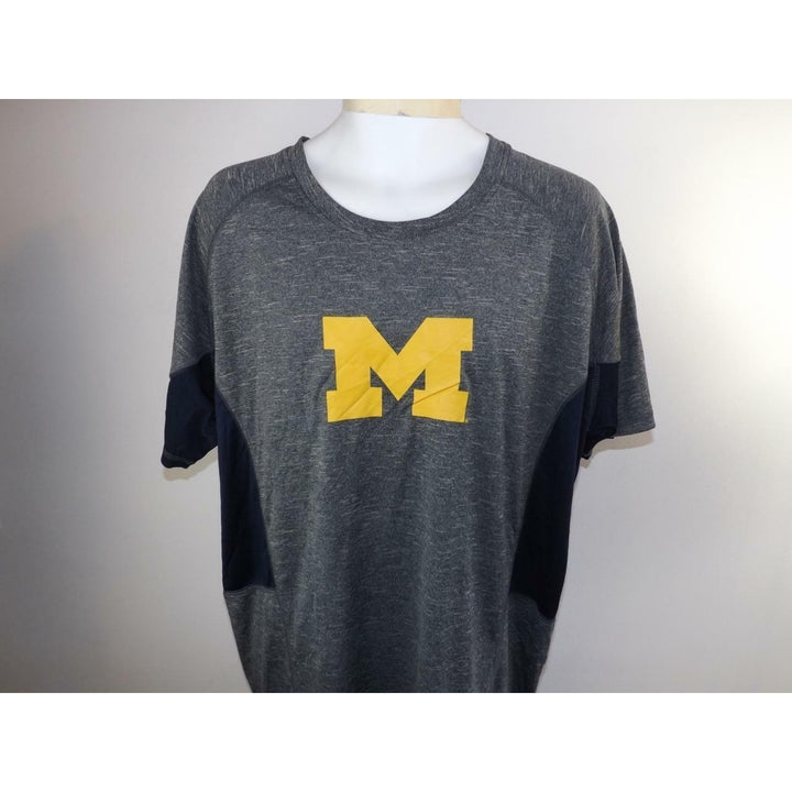 Michigan Wolverines Mens Size 46/48 XL XLarge Performance Polyester Shirt Image 2