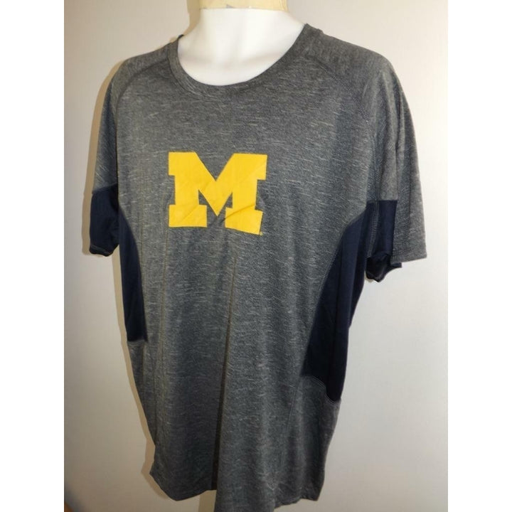 Michigan Wolverines Mens Size 46/48 XL XLarge Performance Polyester Shirt Image 3