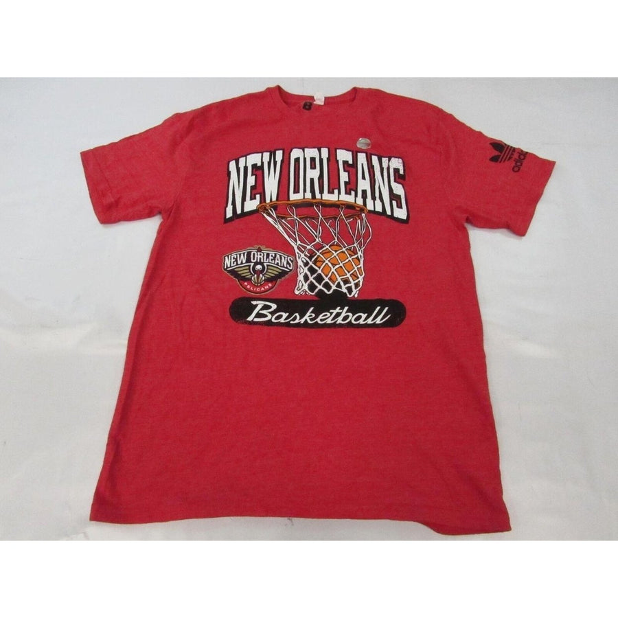 Orleans Pelicans Basketball Mens Size M Red Adidas Shirt w/ Distress Print Image 1