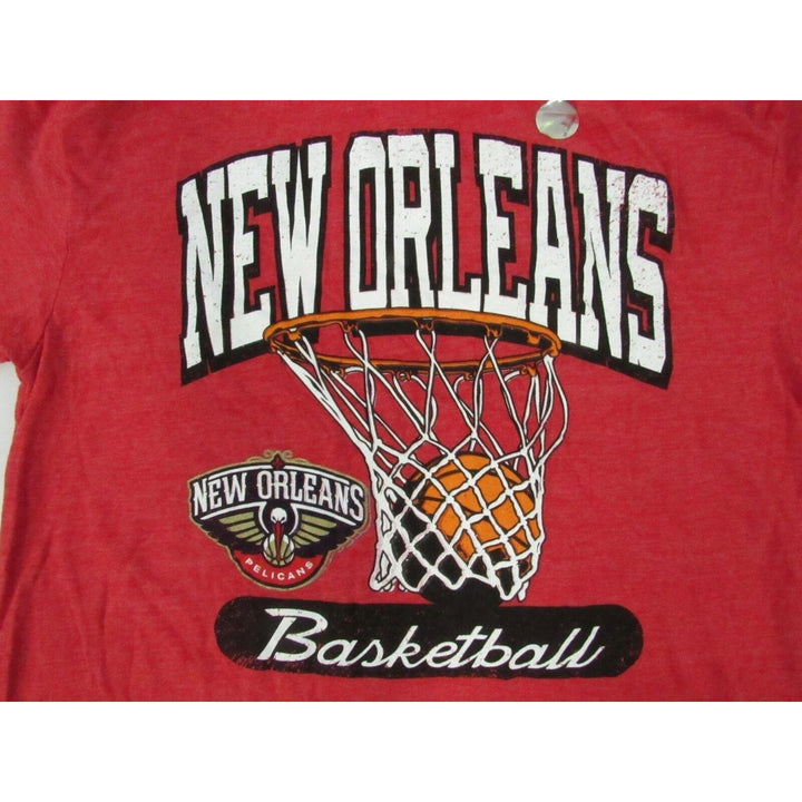 Orleans Pelicans Basketball Mens Size M Red Adidas Shirt w/ Distress Print Image 3