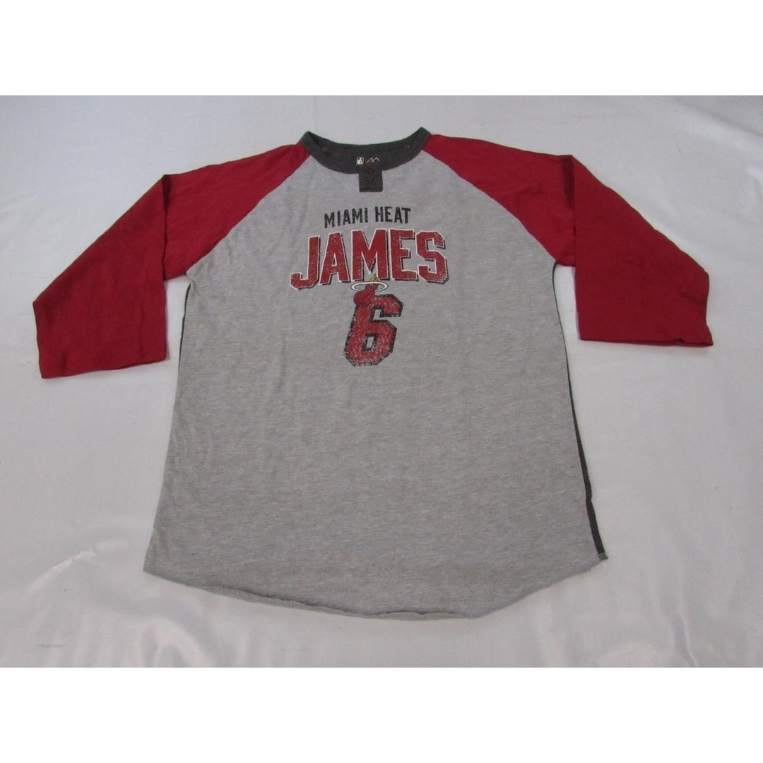 Miami Heat 6 LeBron James Mens Size L Gray Red Majestic 3/4 Sleeve Shirt Image 1