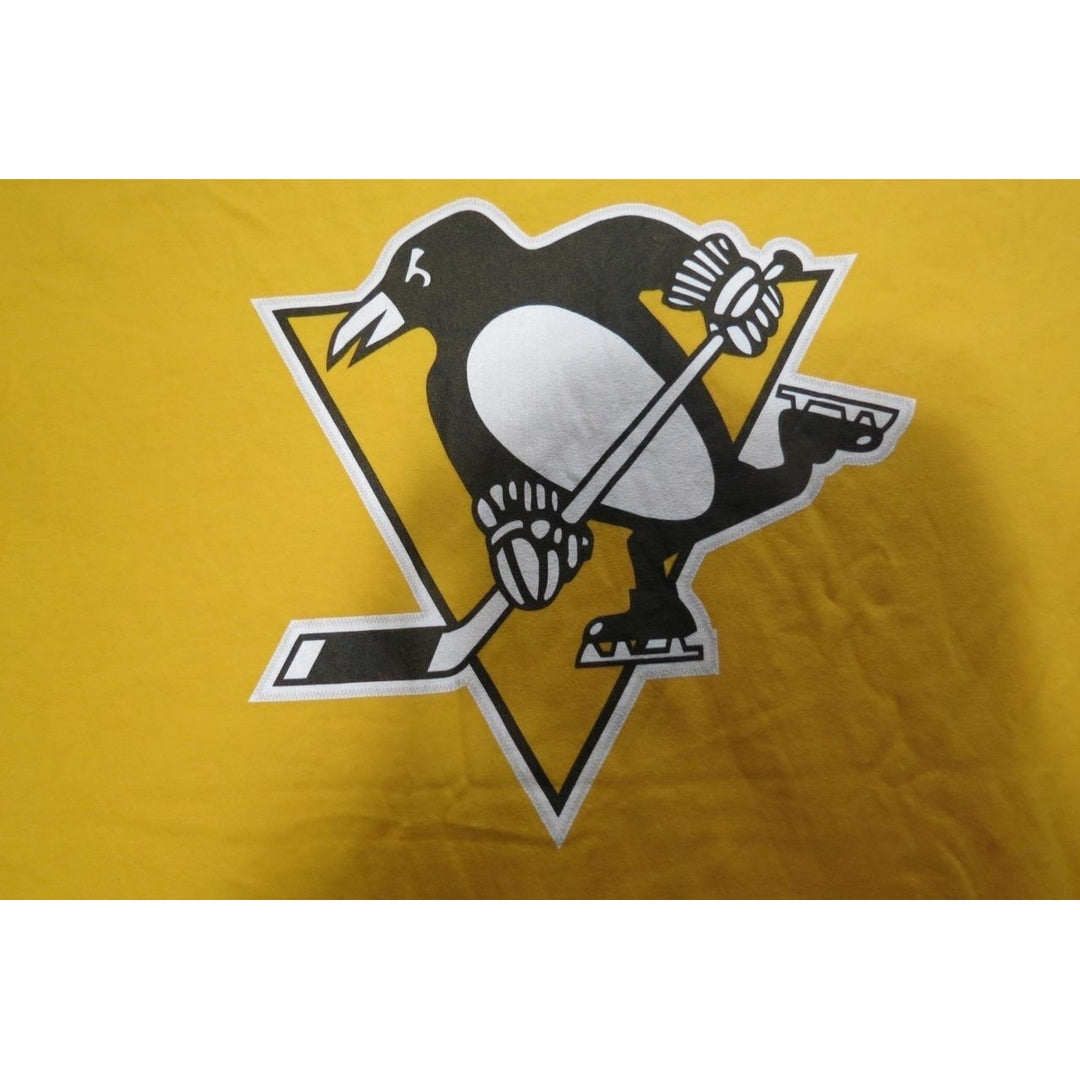 Pittsburgh Penguins 59 Jake Guentzel Mens Size XL XLarge Yellow Shirt Image 3